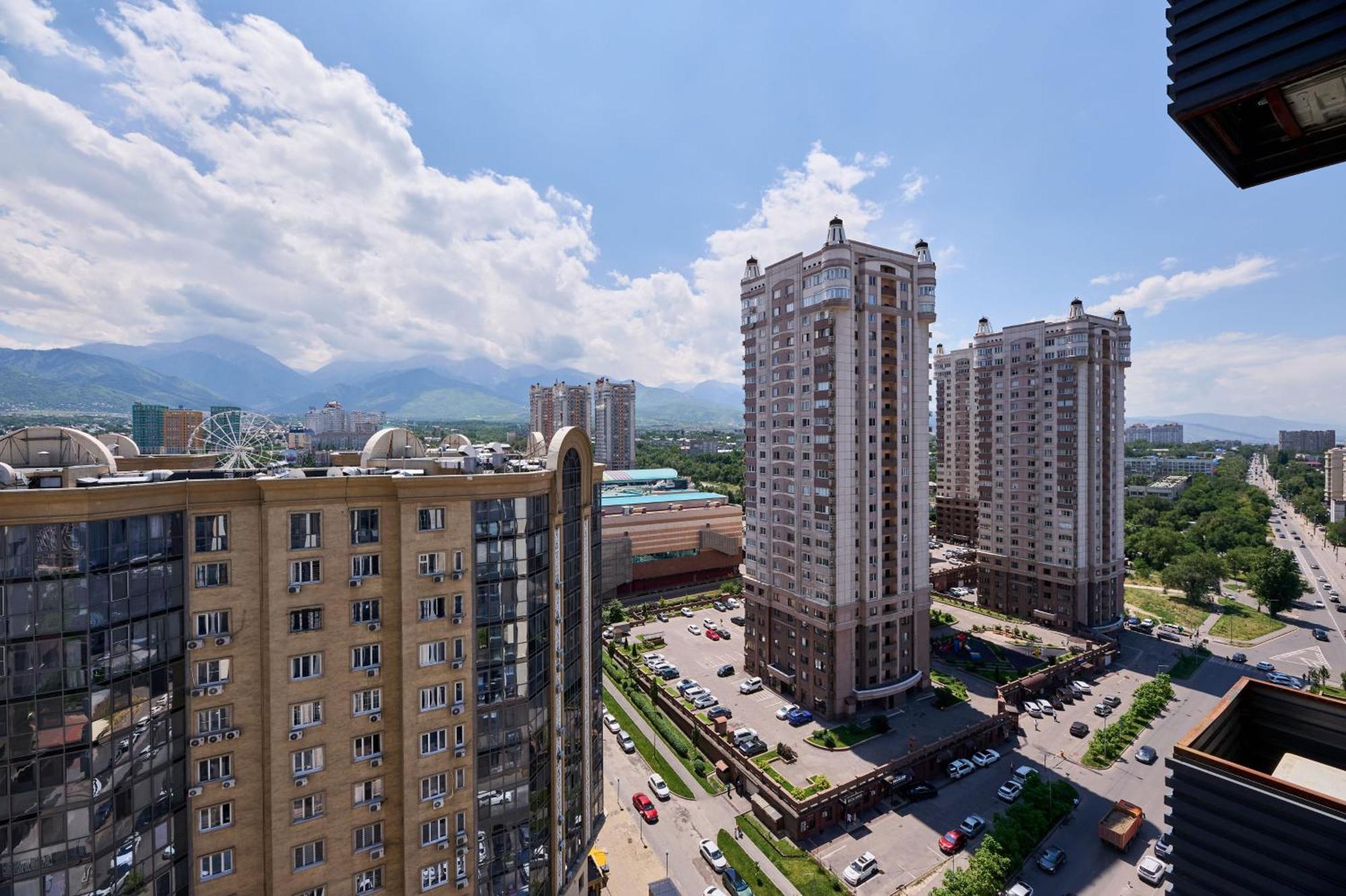 Five Business-Class Rooms In R-House Near Mega Center Almaty Exterior foto